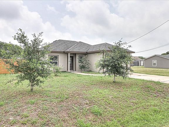 2nd image of 2533 Lorine Dr
