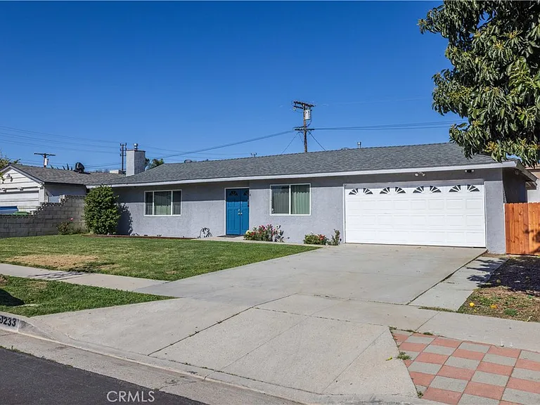 19233 Napa St — Photo 30