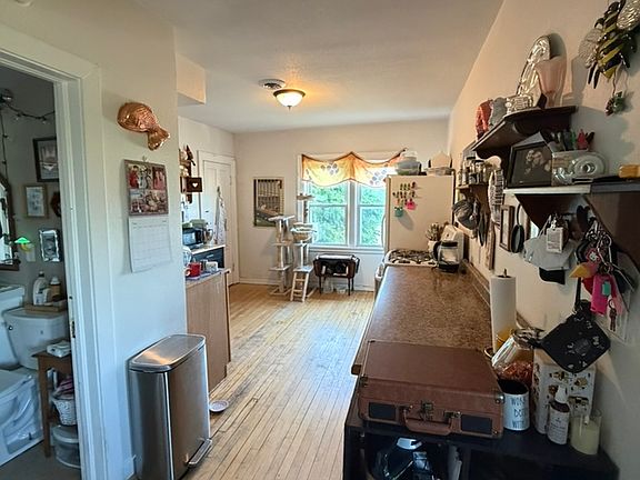 3rd image of 228 E Hadley St #2