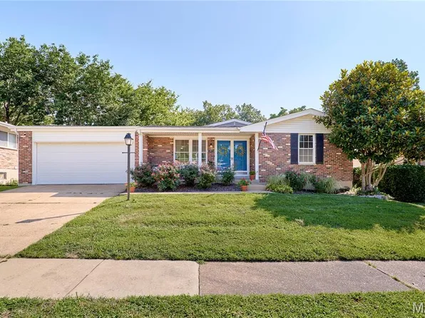 4915 Milsmar Dr, Saint Louis, MO 63128