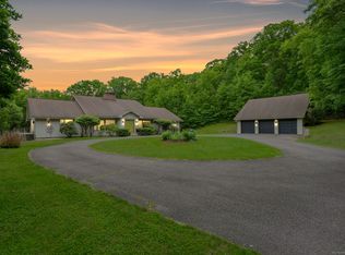 220 Church Hill Rd, Woodbury, CT 06798