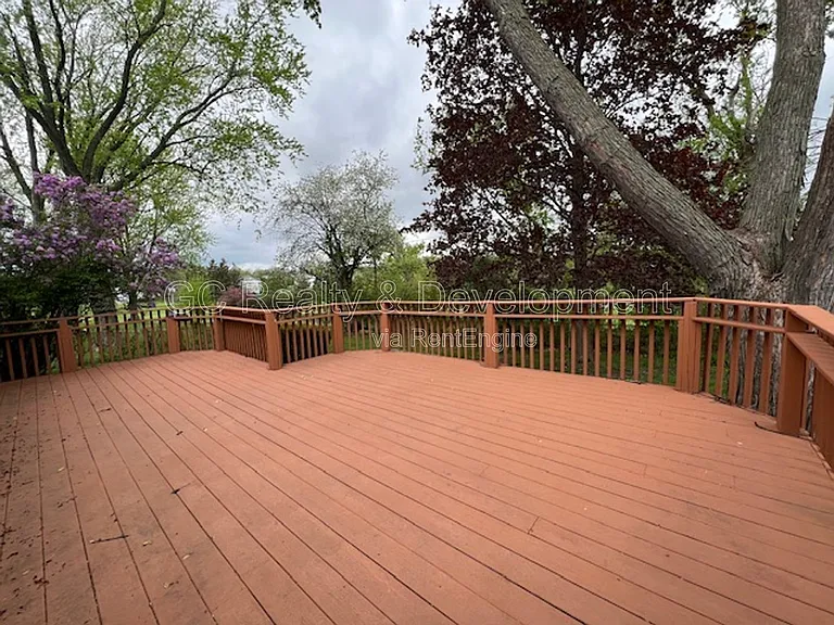 1540 Edgefield Ln — Photo 33