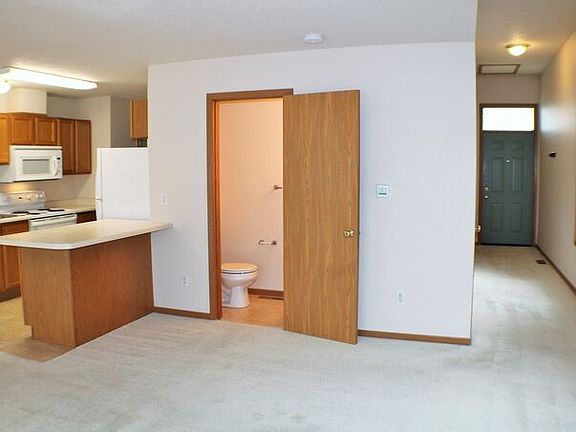 5th image of 1035 Scott Park Dr