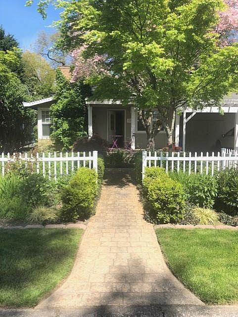 1st image of 430 9th Ave