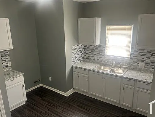 4658 Helen St #3 — Photo 3