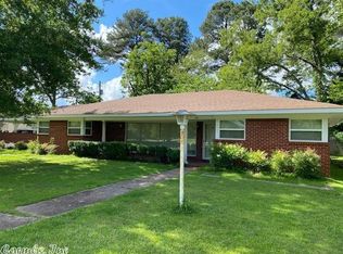 418 W 3rd St, Lonoke, AR 72086