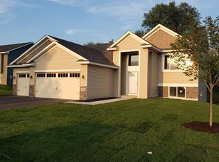 4946 River Oaks Rd, Rockford, MN 55373