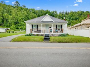 427 Kents Ridge Rd, Richlands, VA 24641
