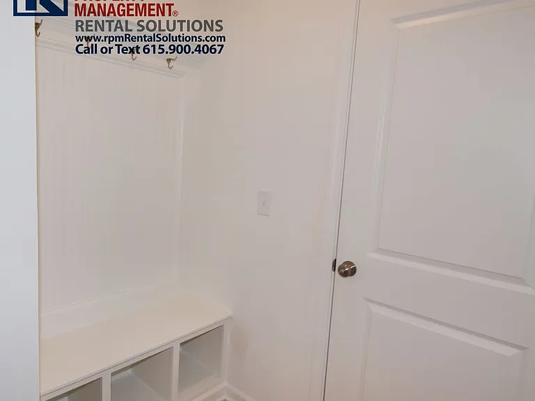 200 Lightwood Dr — Photo 9