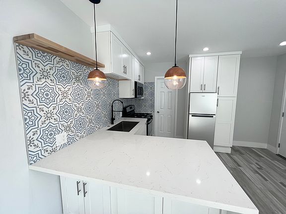 5th image of 4225 W 120th St #D