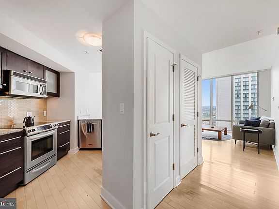 3rd image of 675 President St Unit 2202