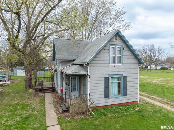 82 N Elm St, Galesburg, IL 61401