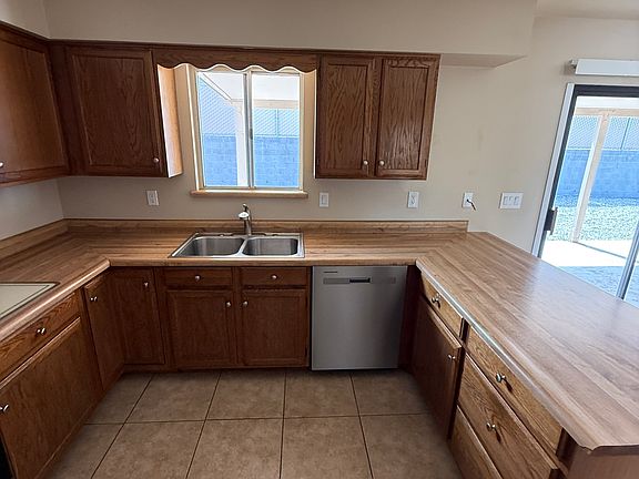 5th image of 2430 Malahini Dr