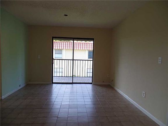 4th image of 9720 Hammocks Blvd #20137