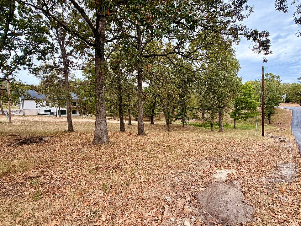 1st image of 000 N Maple Street