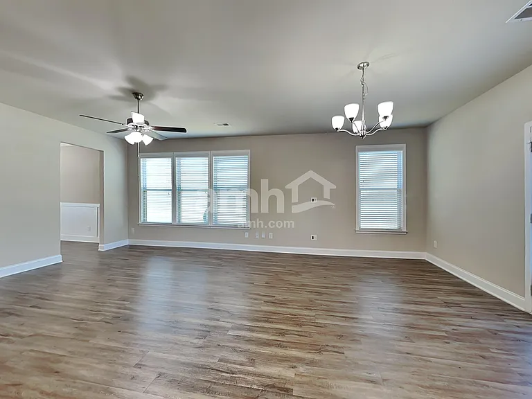 70 Orchard Ln — Photo 8