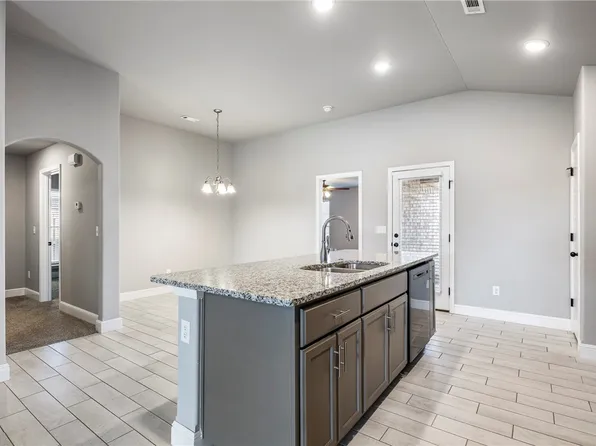 6100 NW Silas St, Bentonville, AR 72713