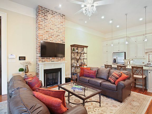 5th image of 1223 Napoleon Ave #A