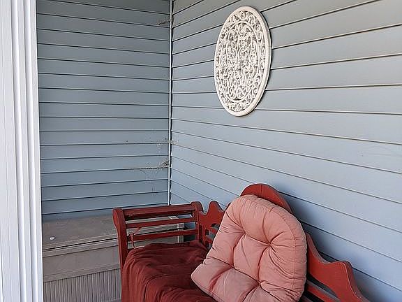 5th image of 2705 Duane Ave