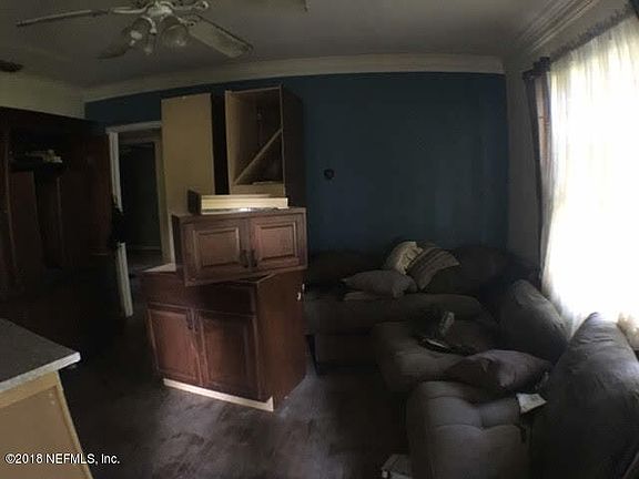 4th image of 3446 Brookhaven Dr