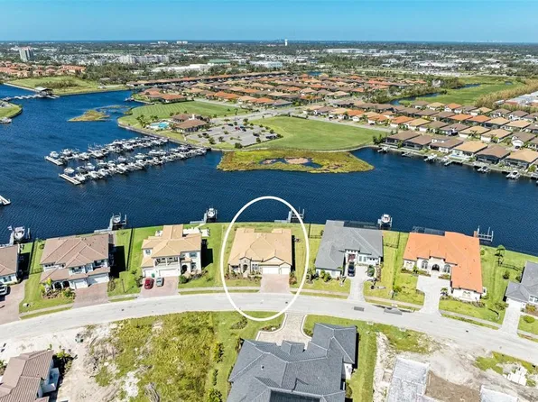 2018 4th St E, Palmetto, FL 34221