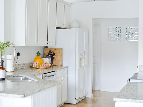 Kitchen view from breakfast nook