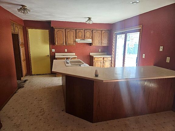 2nd image of 829 New St