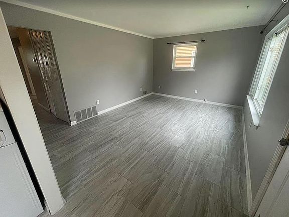 4th image of 7527 Cavell St