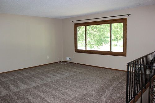 5th image of 2710 Pineview Ln N