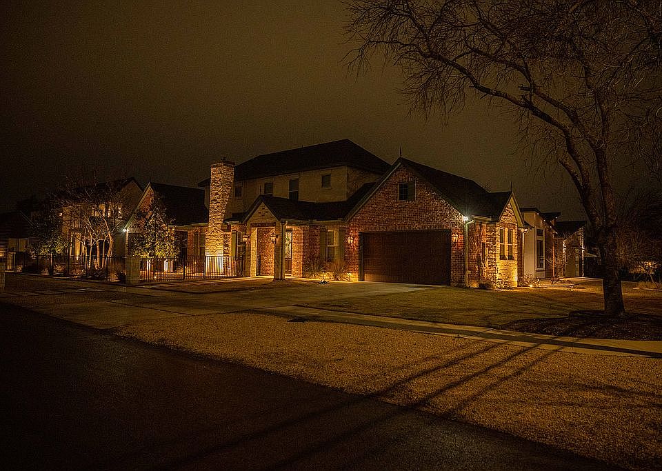 2nd image of 503 W 5th St