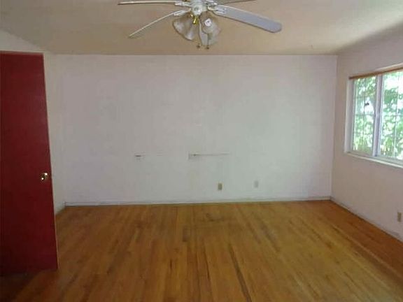 5th image of 7916 38th Ave