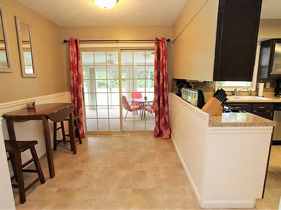 5th image of 4908 Eastbrook Dr