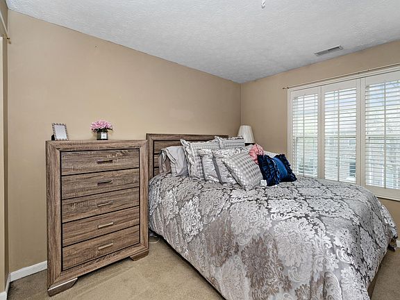 5th image of 3747 Thorngate Dr