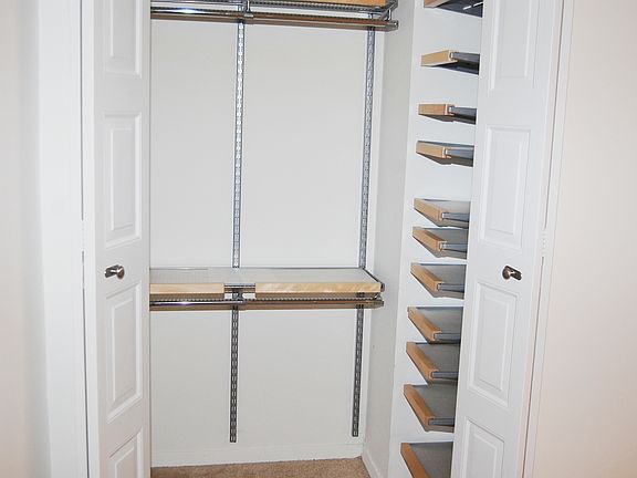 Master Walk-In