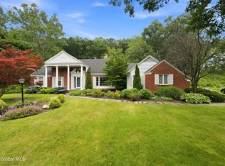7 Macaffer Dr, Menands, NY 12204