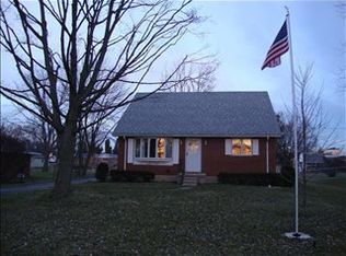 8165 Woodlawn Dr, Piqua, OH 45356