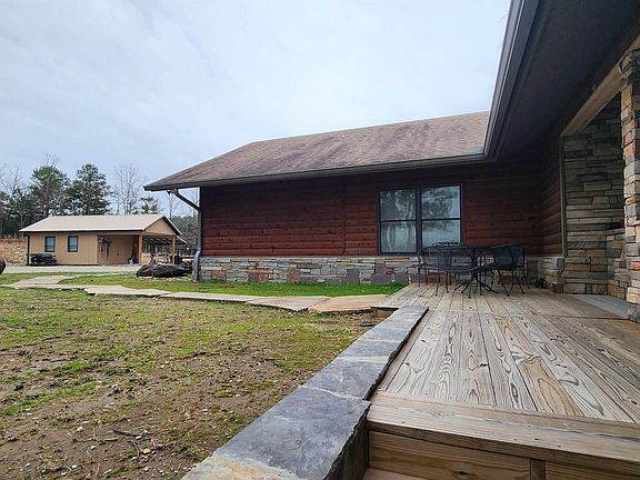 3rd image of 110 Lizard Ln