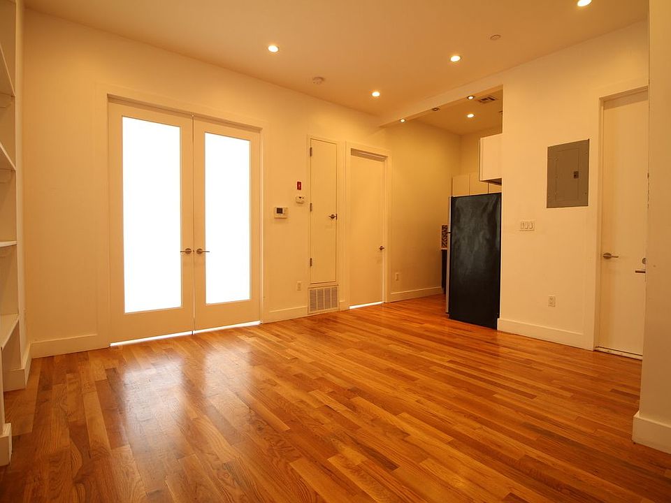 1st image of 164 Throop Ave #4A