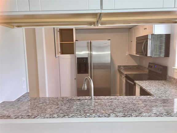 4th image of 6810 Deatonhill Dr APT 210