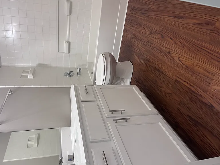 660 Four Seasons Blvd — Photo 14