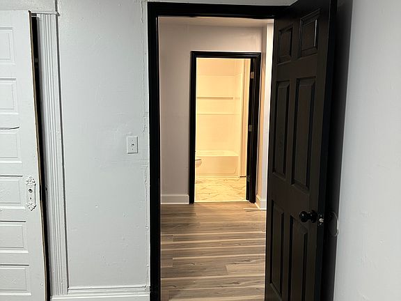 2nd image of 1422 Aspen St
