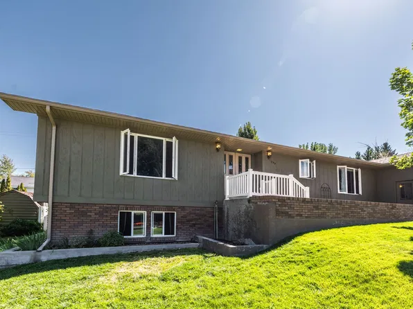 S239mi -Lady Lair, 239 Apache Ave, Rexburg, ID 83440