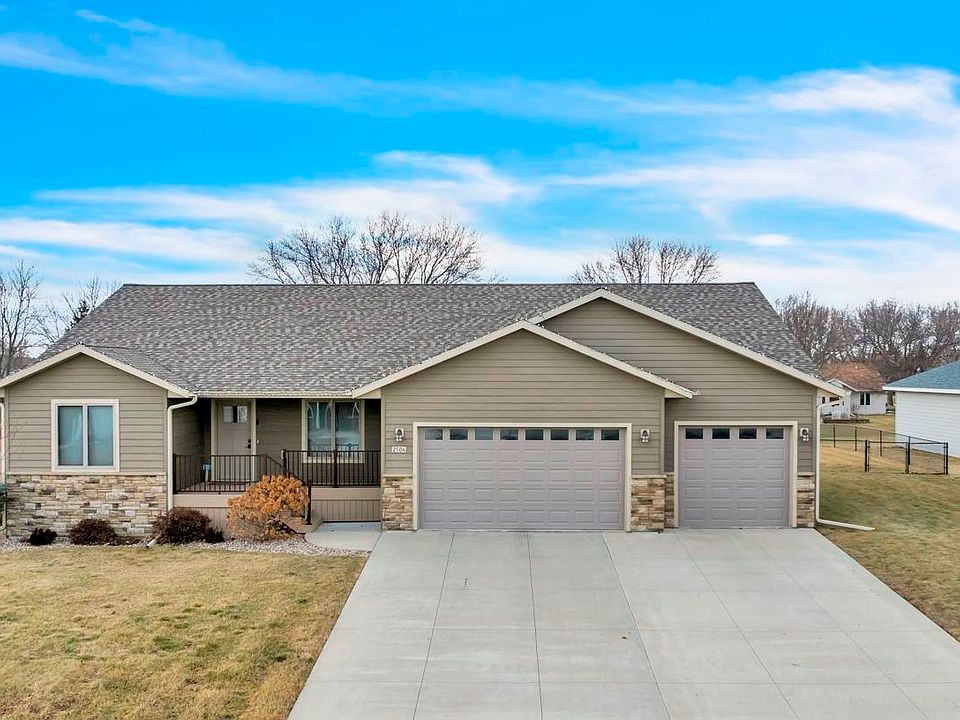 1st image of 2504 Viking Ave