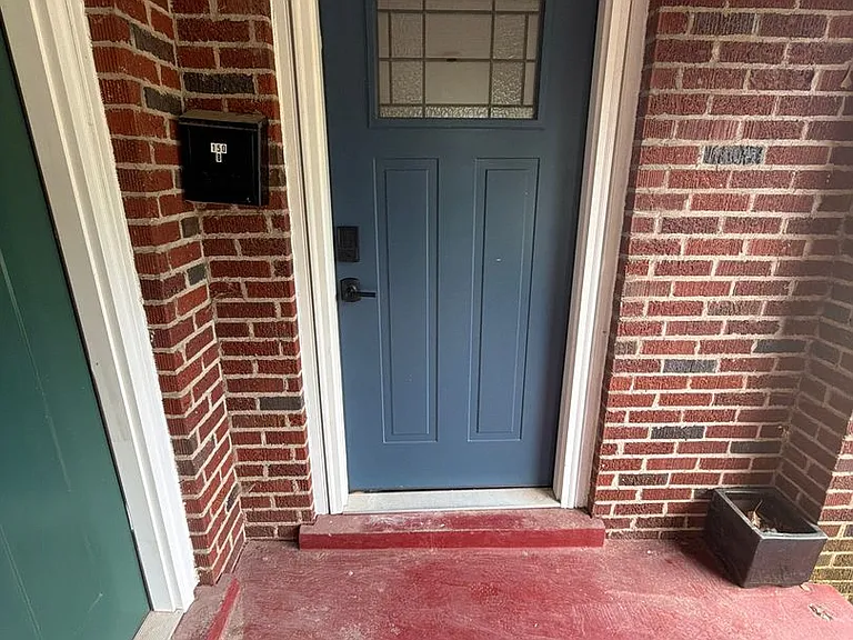 150 Crescent Ave — Photo 3