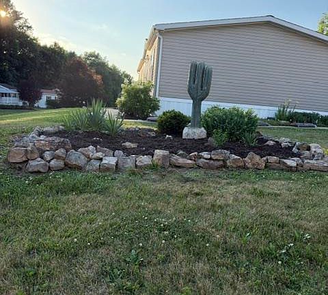 3rd image of 108 Kaysea Ln