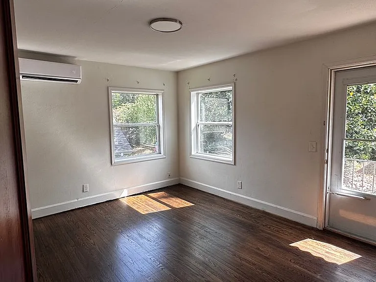 3824 Redding Rd #3 — Photo 6