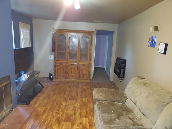 5th image of 4083 E Evanston Ave