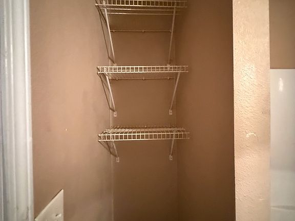 5th image of 211 Elm St #9