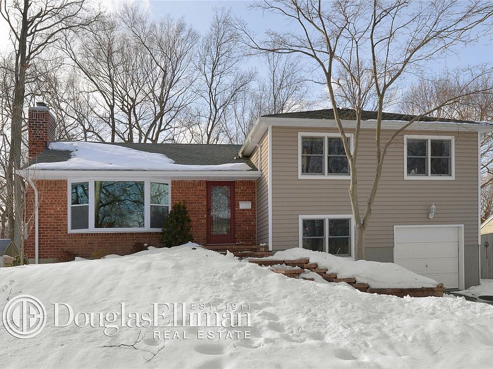 1st image of 39 Morewood Oaks