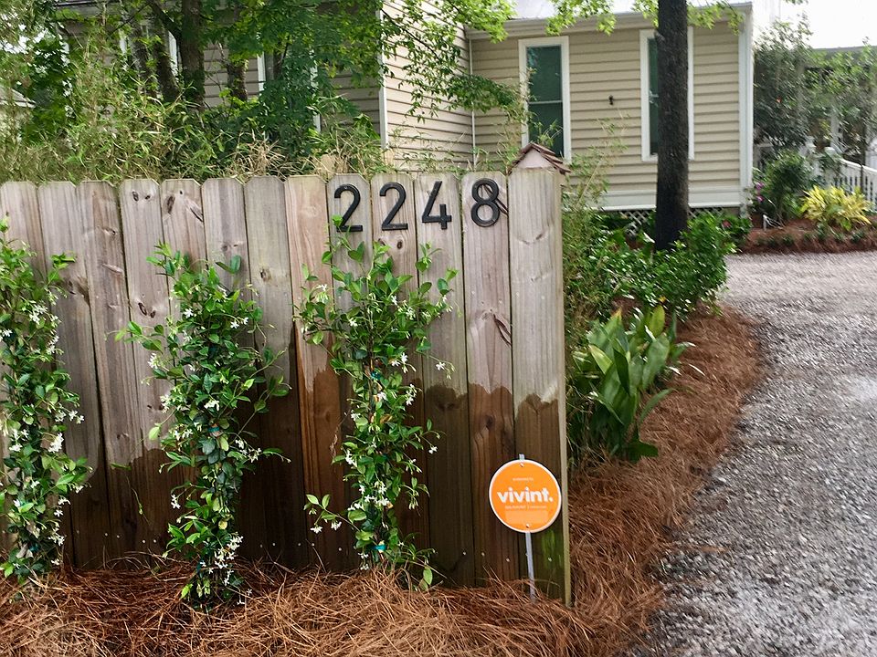 2nd image of 2248 9th St